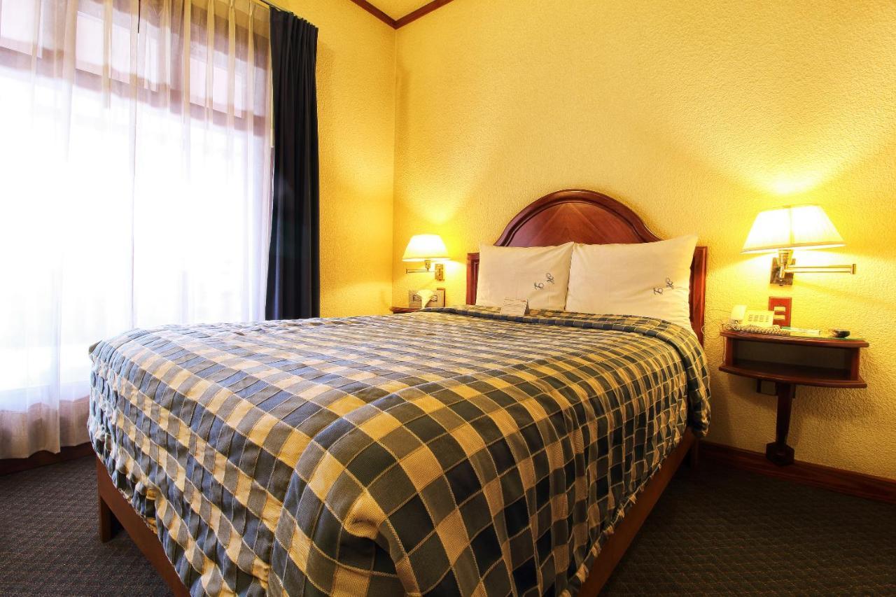 Hotel Lastra Пуэбла Экстерьер фото